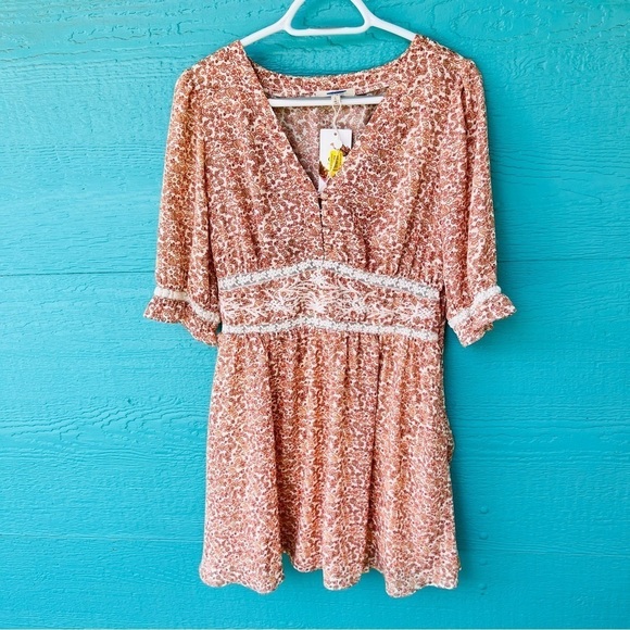 Chelsea & Violet Floral Lace Empire Waist Babydoll Swifty Dress SIZE LARGE NWT - Picture 8 of 8